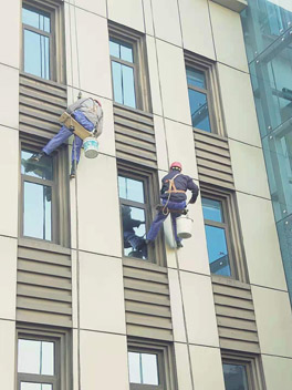 鷹隆環(huán)境外墻清洗的操作流程有哪些?