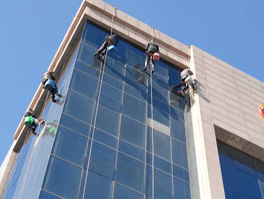 專(zhuān)業(yè)的外墻清洗流程必須有這幾點(diǎn)!